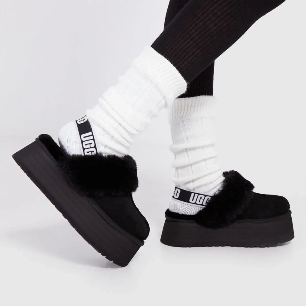 UGG Funkette Slippers - Picture 6 of 7